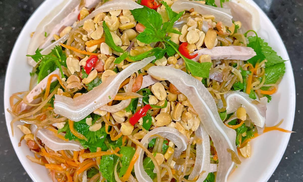 Nộm tai heo