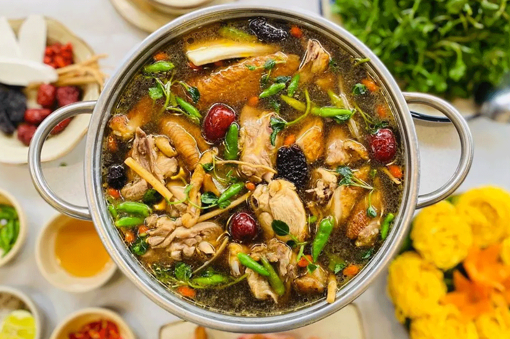 Lẩu gà ớt hiểm