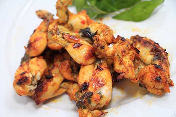 Đùi ếch nướng sa tế