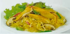 Mì xào gà nấm